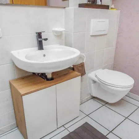 Homestay - Stilvolle Wohnung In Top Lage Büdingen Buitenkant foto
