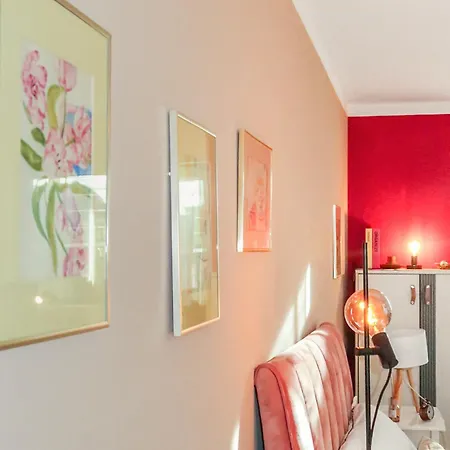 Homestay - Stilvolle Wohnung In Top Lage Büdingen Buitenkant foto